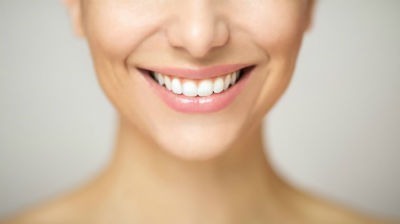 5 tips para conseguir unos dientes mas blancos con productos naturales