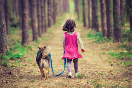 Los beneficios del vínculo emocional entre niños y mascotas