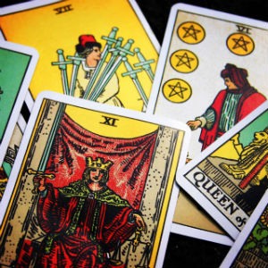 Diferencias entre el una lectura gratuita del tarot y una de pago